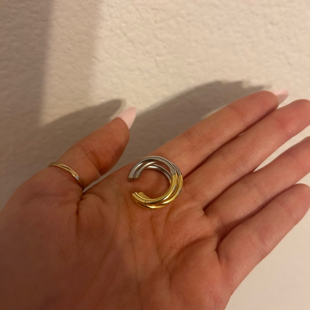 Elegant Gold and Silver Women's Jewelry Piece